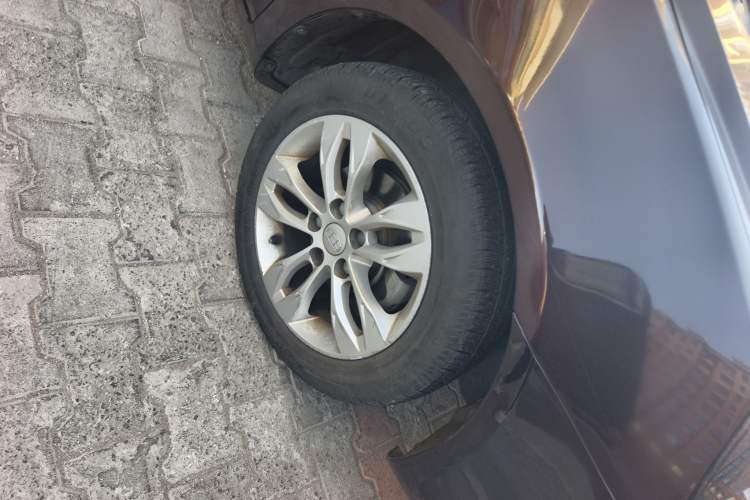 Used Geely Auto Emgrand 2014 Sedan 1.5L Manual Elite Model