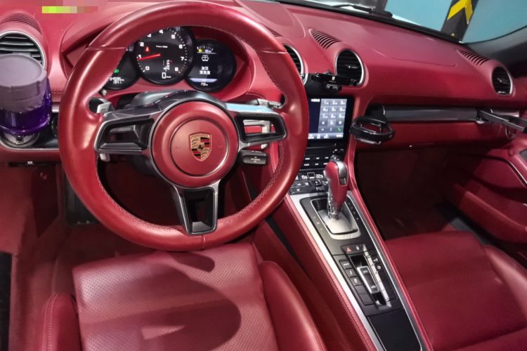 Used Porsche 718 2016 Boxster 2.0T Center Console