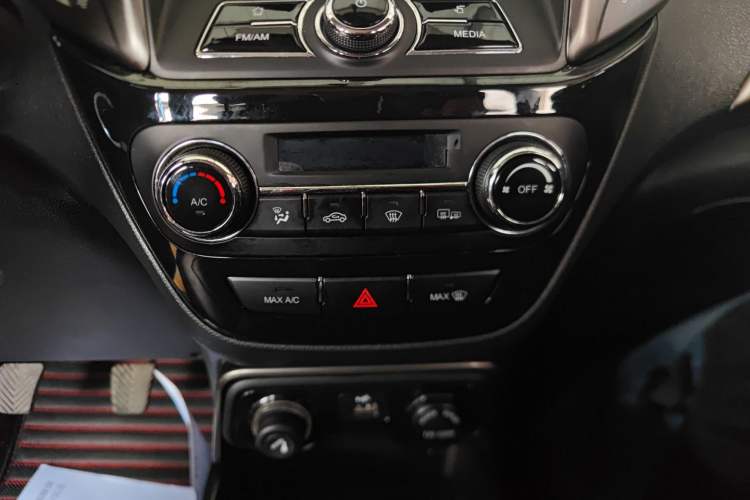 Used CHANGAN CS15 2016 1.5L Manual Luxury Edition
