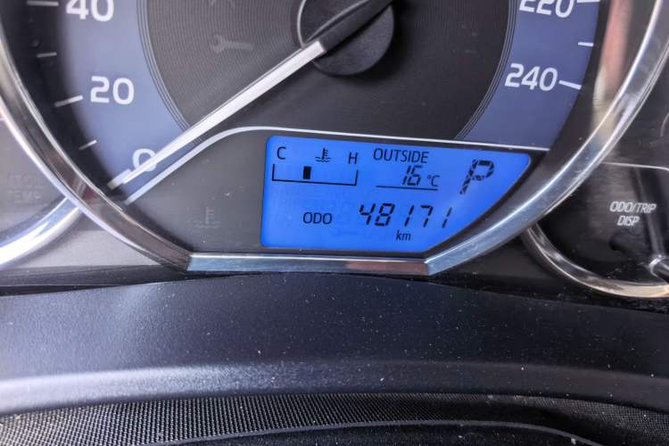 Used Toyota Levin 2017 Revised 185T CVT Elite Edition China V Standard Odometer Close Up