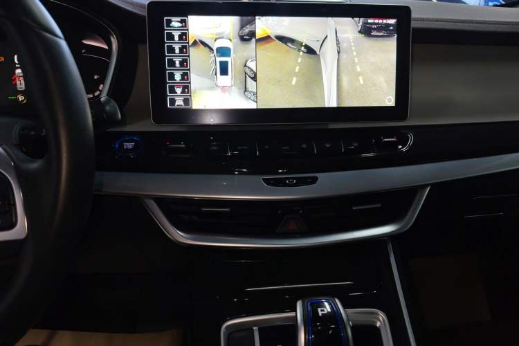 Used Geely Auto Jiajie New Energy 2022 1.5TD PHEV Platinum Comfort Edition Audio And AC Panel