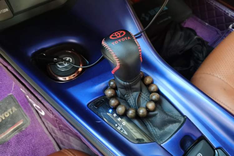 Used Toyota C-HR 2021 Dual-Motor 2.0L E-CVT Comfort Edition Gear Lever