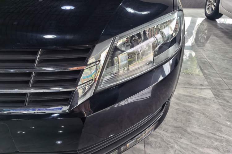 Used Volkswagen Lavida 2013 Revised Classic 1.6L Automatic Fashion Edition Left Front Headlight