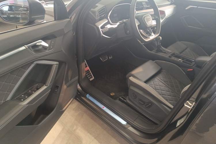 Used Audi Q3 2025 quattro 45th Anniversary Edition 35TFSI Progressive Dynamic Model
