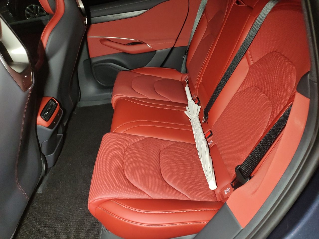 Xiaomi Auto SU7 2024 Rear-Drive Ultra-Long Range Advanced Pro-Level Intelligent Driving Version — снимка 20