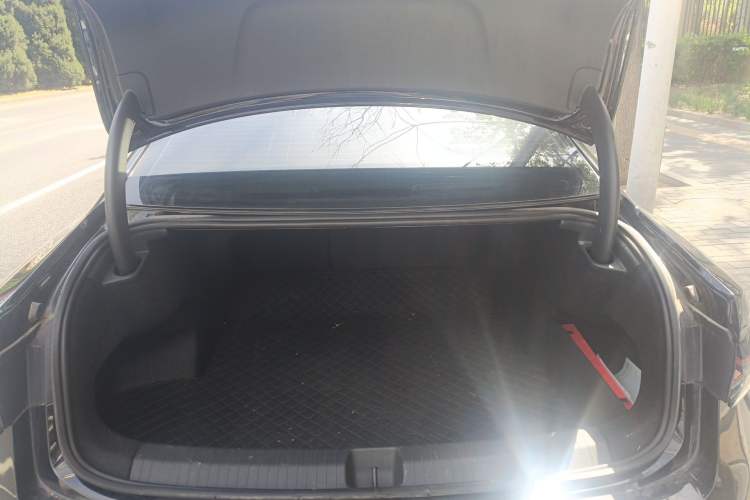 Used Volkswagen Passat 2025 Pro 380TSI Starry Dragon Edition Trunk