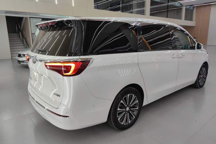 Used Buick GL8 2021 ES Landtrek 653T Luxury Model