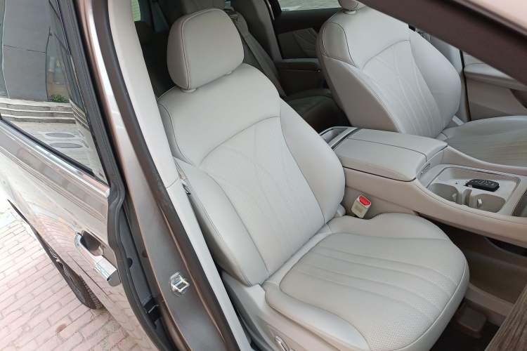 Used Roewe iMAX8 New Energy 2025 1.5T DMH Lu Zun Deluxe Edition
