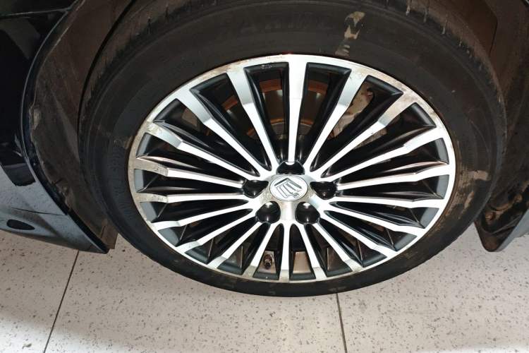 Used Toyota Crown 2017 2.0T Sport Edition
