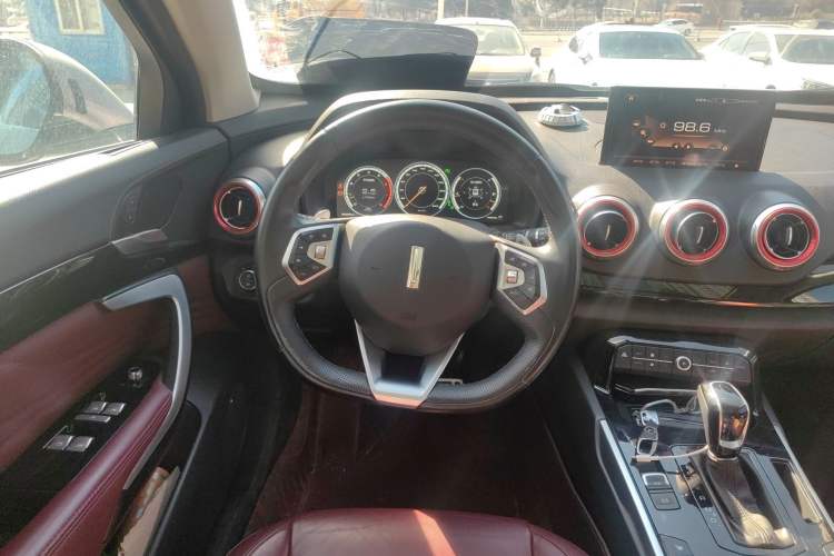 Used Wey VV7 2017 2.0T Flagship Model
