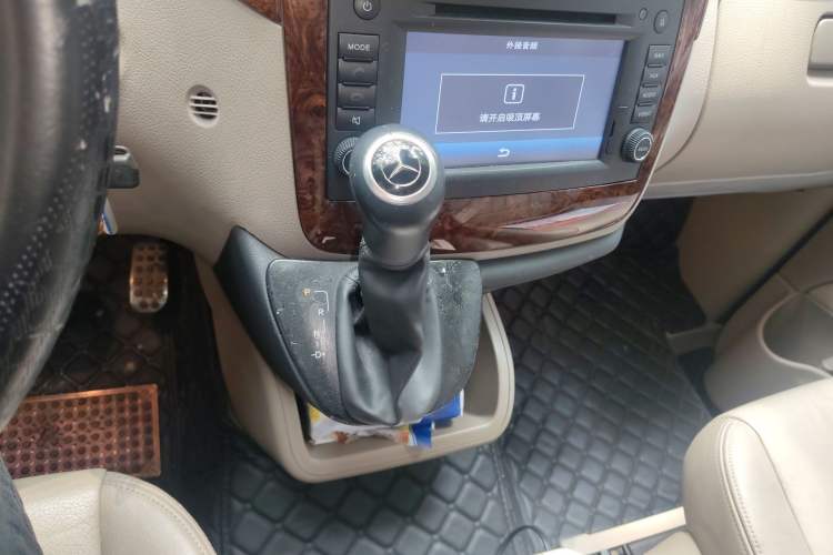 Used Mercedes-Benz Viano 2013 3.0L Navigator Edition Gear Lever