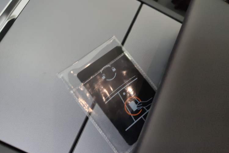 Used Tesla Model Y 2025 Long-Range All-Wheel-Drive Version