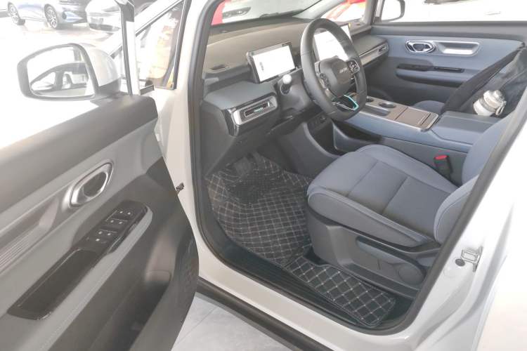 Used AION Y 2023 Plus 510 Enjoy Edition