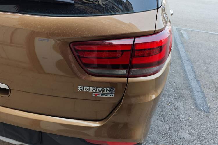 Used Kia KX7 2017 2.0T Automatic Two-Wheel Drive GLS 7-Seater