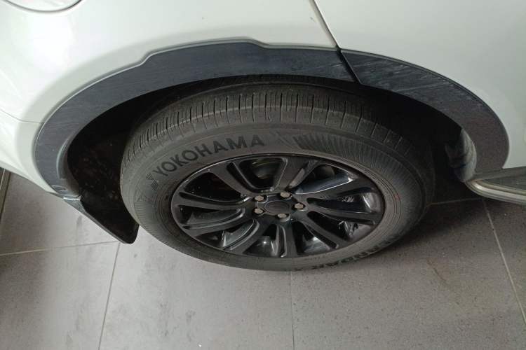 Used Land Rover Discovery Sport 2019 240 PS SE Version China VI Standard Exterior 5