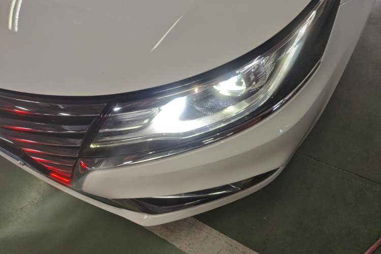 Used Roewe i6 2020 PLUS 1.6L CVT 4G Connected Glory Holographic Edition
