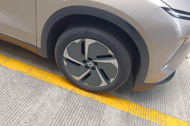 Used Nio ES8 2023 75 kWh Executive Edition
