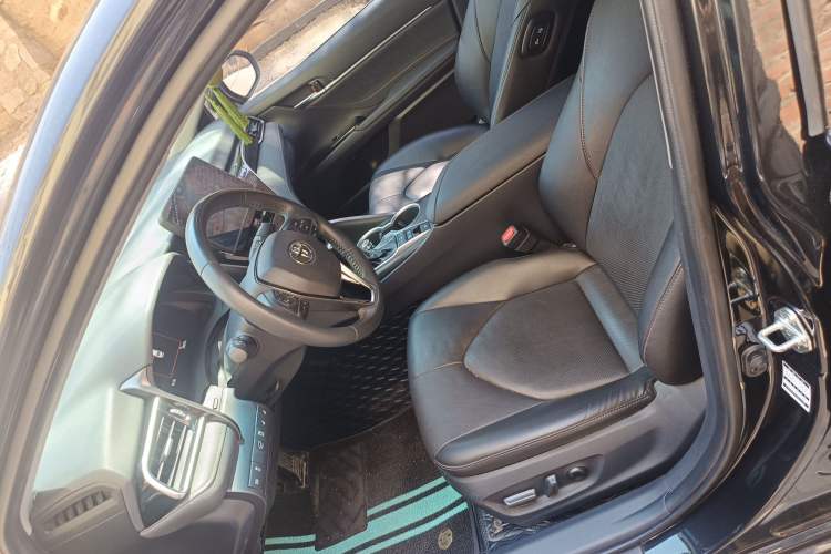 Used Toyota Camry 2023 Dual-Motor 2.5HG Luxury Edition
