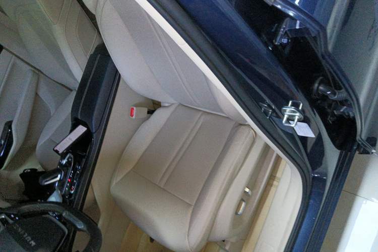 Used Wuling Victory 2022 280T 1.5T CVT Flagship Edition Left Front Seat