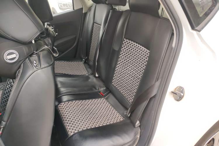 Used Volkswagen Polo 2014 1.4L Manual Fashion Edition
