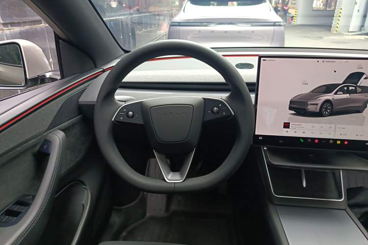 Used Tesla Model Y L 2025 Model Long-Range All-Wheel-Drive Version