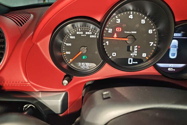 Used Porsche 718  Odometer Close Up