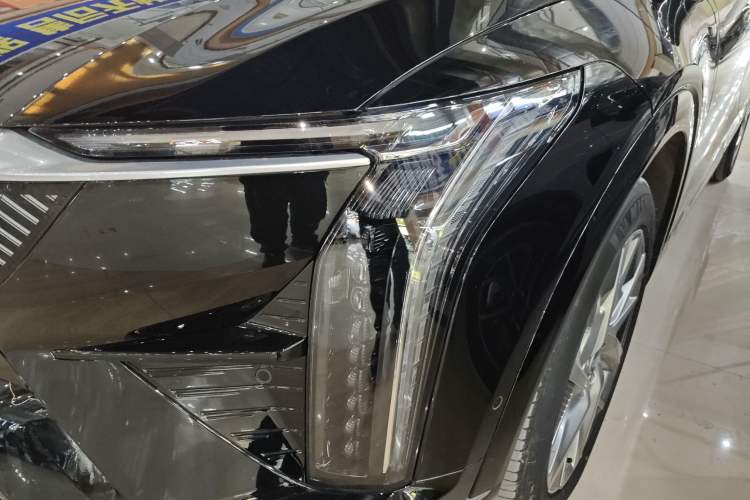 Used Cadillac OPTIQ 2024 Standard Range Version
