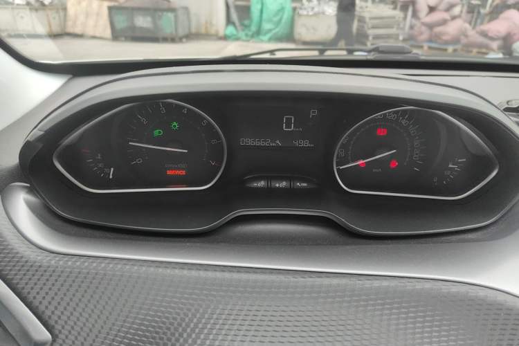 Used Peugeot 2008 2014 1.6L Automatic Fashion Edition
