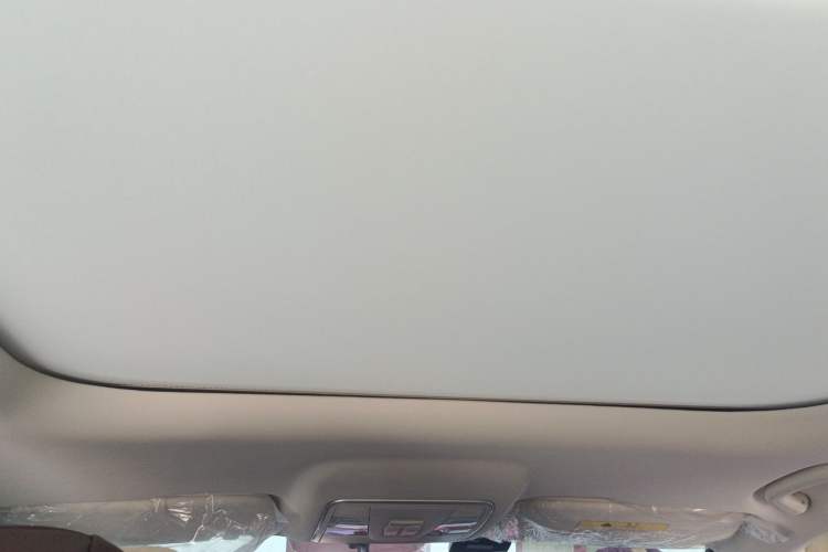 Used CHANGAN OSHAN X7 2020 1.5T Automatic Luxury Version Headliner