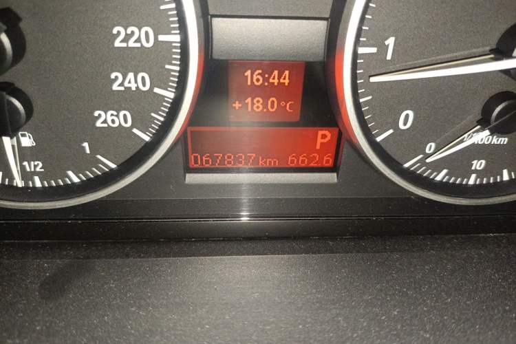 Used BMW 3 Series 2012 318i Leading Model
