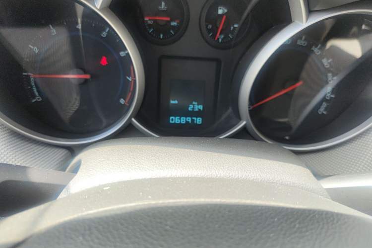 Used Chevrolet Cruze 2013 1.6L SL Grand Edition Manual Transmission
