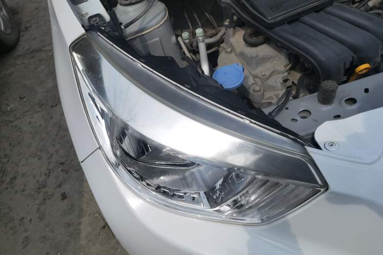 Used Venucia R30 2014 1.2L Manual Comfort Edition