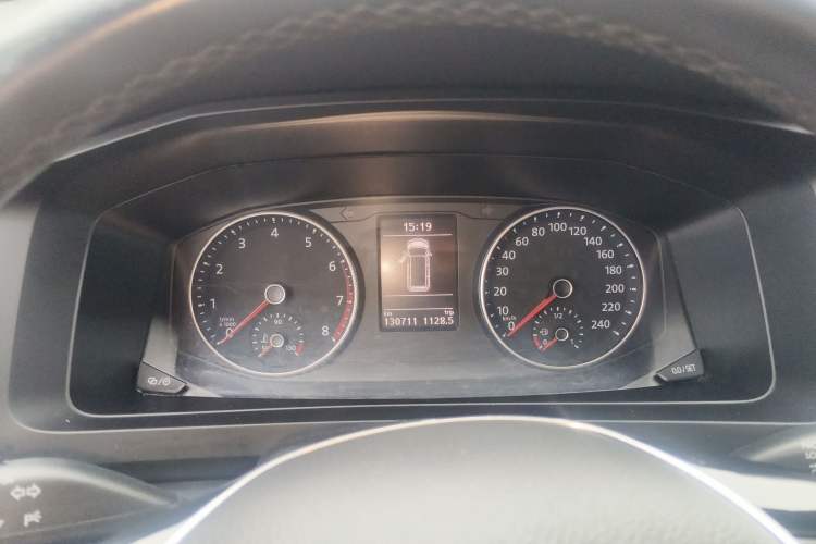 Used Volkswagen Caravelle 2018 2.0 TSI 4x4 Luxury Edition 7-Seater Instrument Cluster