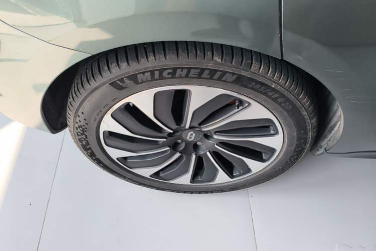 Used Hima AITO M5 2022 Extended-Range Four-Wheel Drive Performance Version