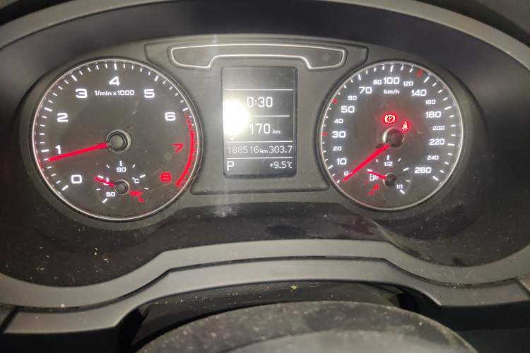 Used Audi Q3 2015 35 TFSI Comfort Model