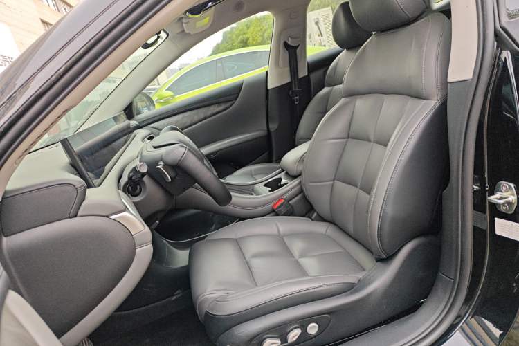 Used IM L6 2024 Max Enhanced Performance Edition Left Front Seat