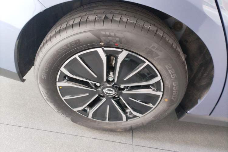 Used Nissan N6 2026 Model 180 Max