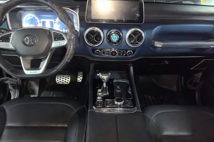 Used BAIC Off-Road BJ40 2019 PLUS 2.3T Automatic Four-Wheel Drive Premium Edition China VI Center Console