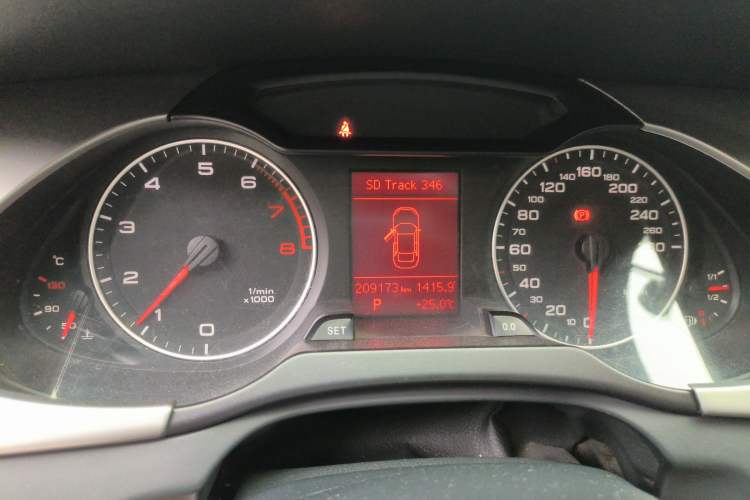 Used Audi A4L 2012 2.0 TFSI automatic standard version