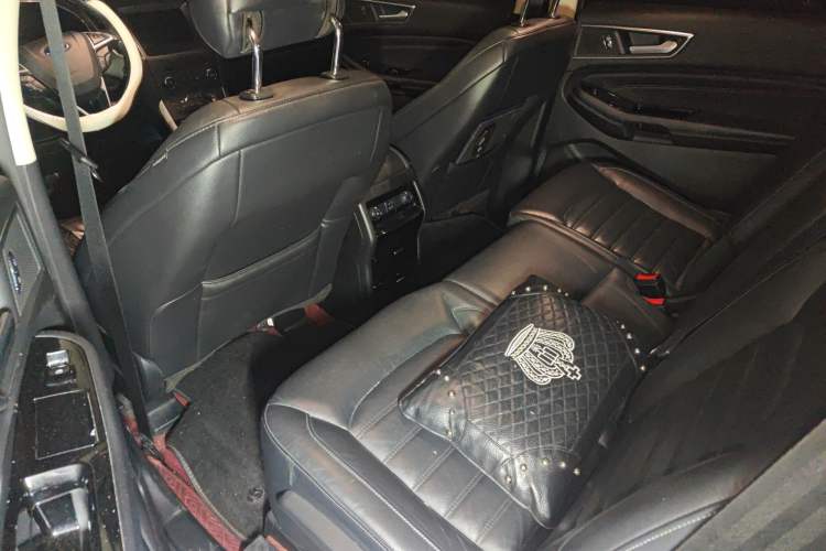 Used Ford Edge 2016 EcoBoost 245 Two-Wheel-Drive Titanium 7-Seater
