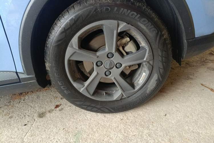 Used Geometry E 2022 320KM Cute Tiger 5-Seater Right Front Wheel Hub