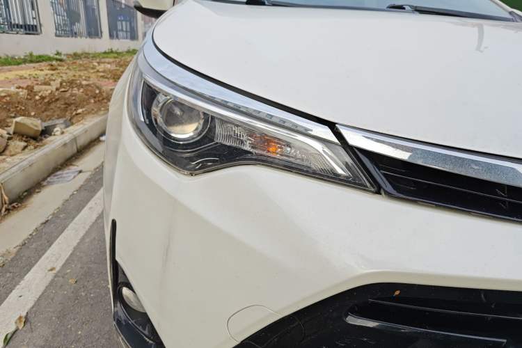 Used Toyota Levin 2017 Revised 185T CVT Elite Edition China V Standard Right Front Headlight