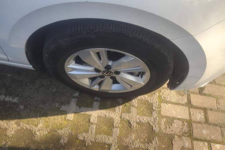 Used Volkswagen Polo 2023 Plus 1.5L Automatic Enjoy-the-Moment Edition Right Front Wheel Hub