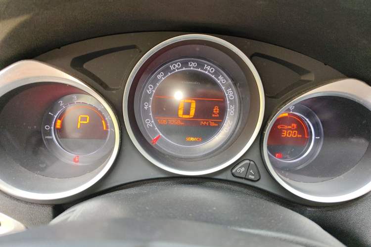Used Citroen C4L 2013 1.6 THP Automatic Impression Edition Instrument Cluster