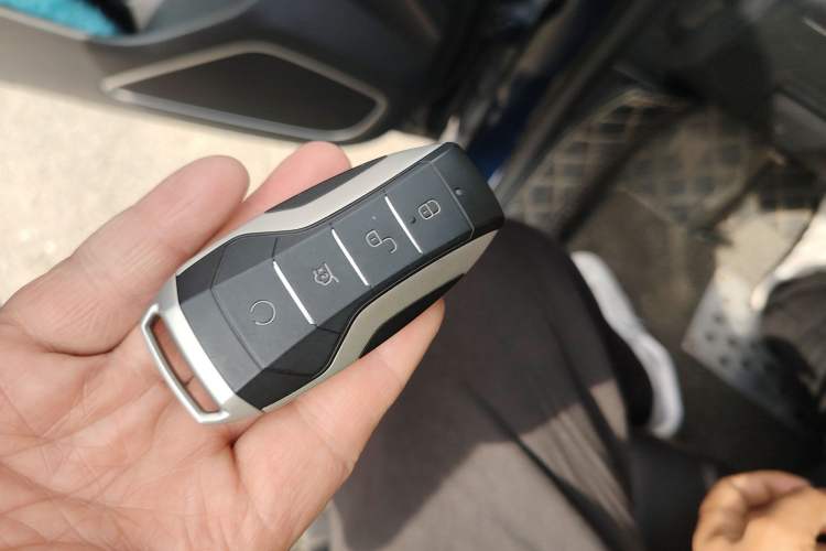 Used BYD Song MAX 2021 Upgraded Model 1.5T Automatic Prestige 6-Seater Vehicle Key