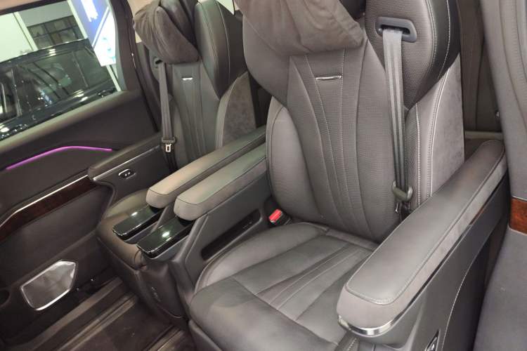 Used Hongqi HQ9 PHEV 2024 2.0T Four-Wheel Drive Luxury Edition