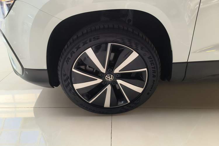 Used Volkswagen Tharu 2023 300TSI Two-Wheel-Drive Moonlight Edition