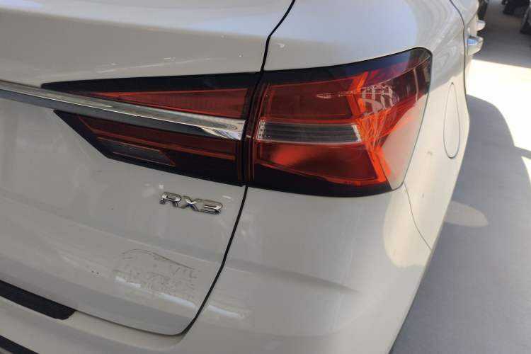 Used Roewe RX3 2018 1.6L Manual Elite Edition Exterior 3