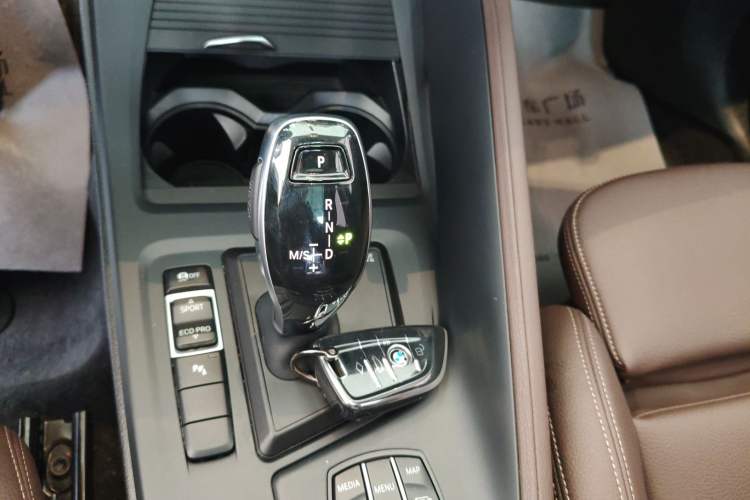 Used BMW X1 2022 sDrive25Li Leading Model Gear Lever