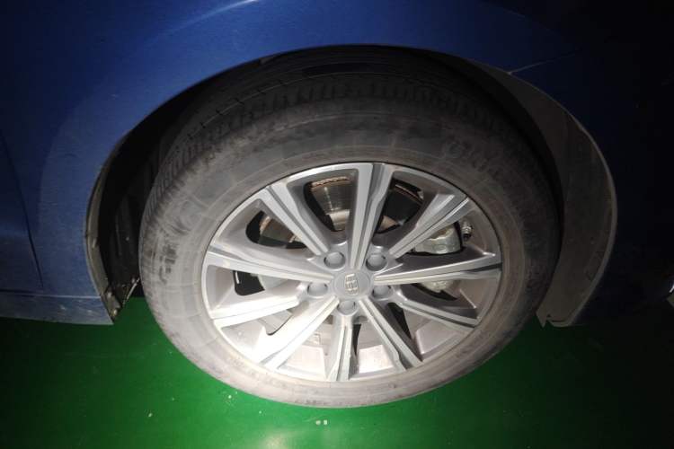 Used Geely Auto Emgrand GT New Energy 2018 1.5T PHEV Yaoxiang Edition Right Front Wheel Hub